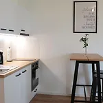 Modernes Mit Terrasse, Ruhig & Gute Anbindung Ins Zentrum * جرايفسفالد
