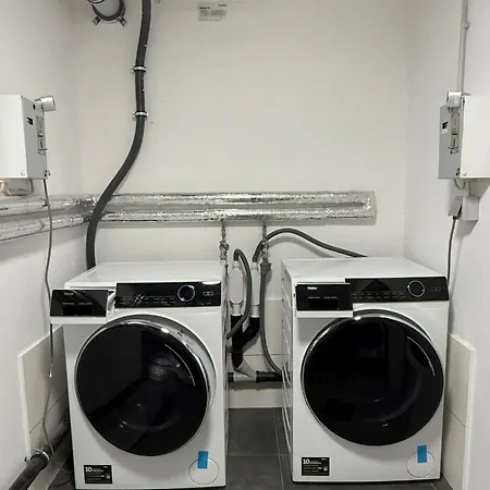 Modernes Ein-zimmer-apartment Appartement