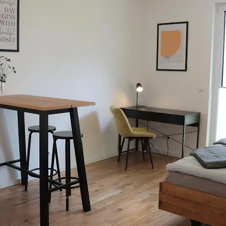 Modernes Ein-zimmer-apartment *