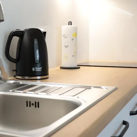 Modernes Ein-zimmer-apartment Appartement *